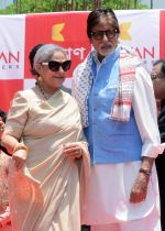 Amitabh Bachchan and Jaya Bachchan in Kolkatta for Kalyan jewellers on 9th May 2016